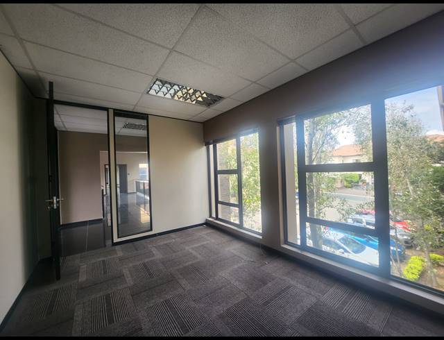 601M² OFFICE TO LET IN NOORDWYK